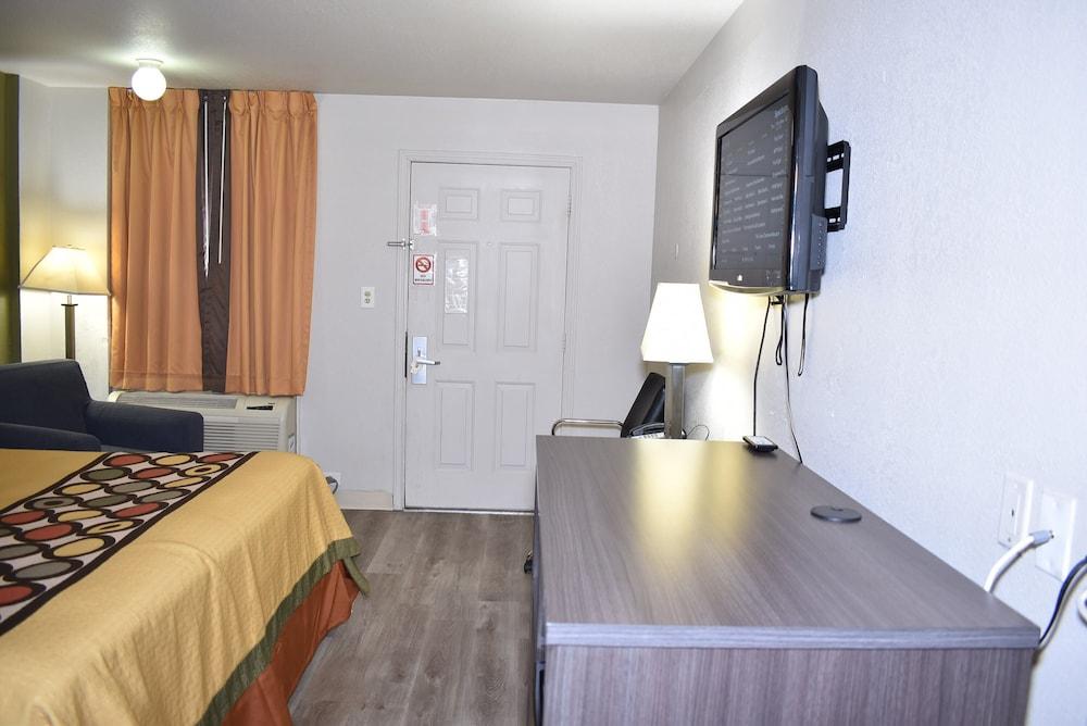 מלון Super 8 By Wyndham פרדריקסברג מראה חיצוני תמונה