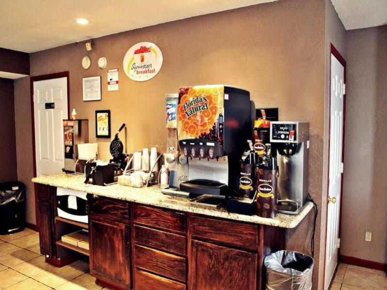 מלון Super 8 By Wyndham פרדריקסברג מראה חיצוני תמונה